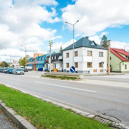 شقة B-home - Stylovy Podkrovny 74 M2 *